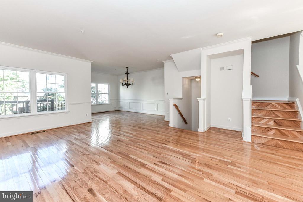 3819 DOMINION MILL DRIVE