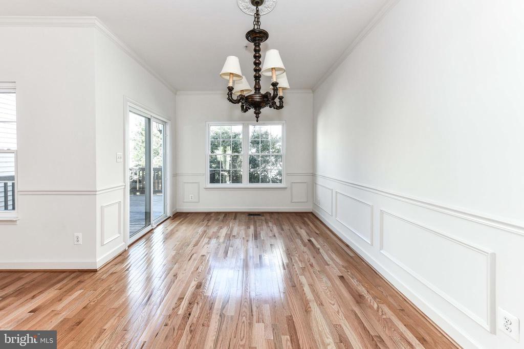 3819 DOMINION MILL DRIVE