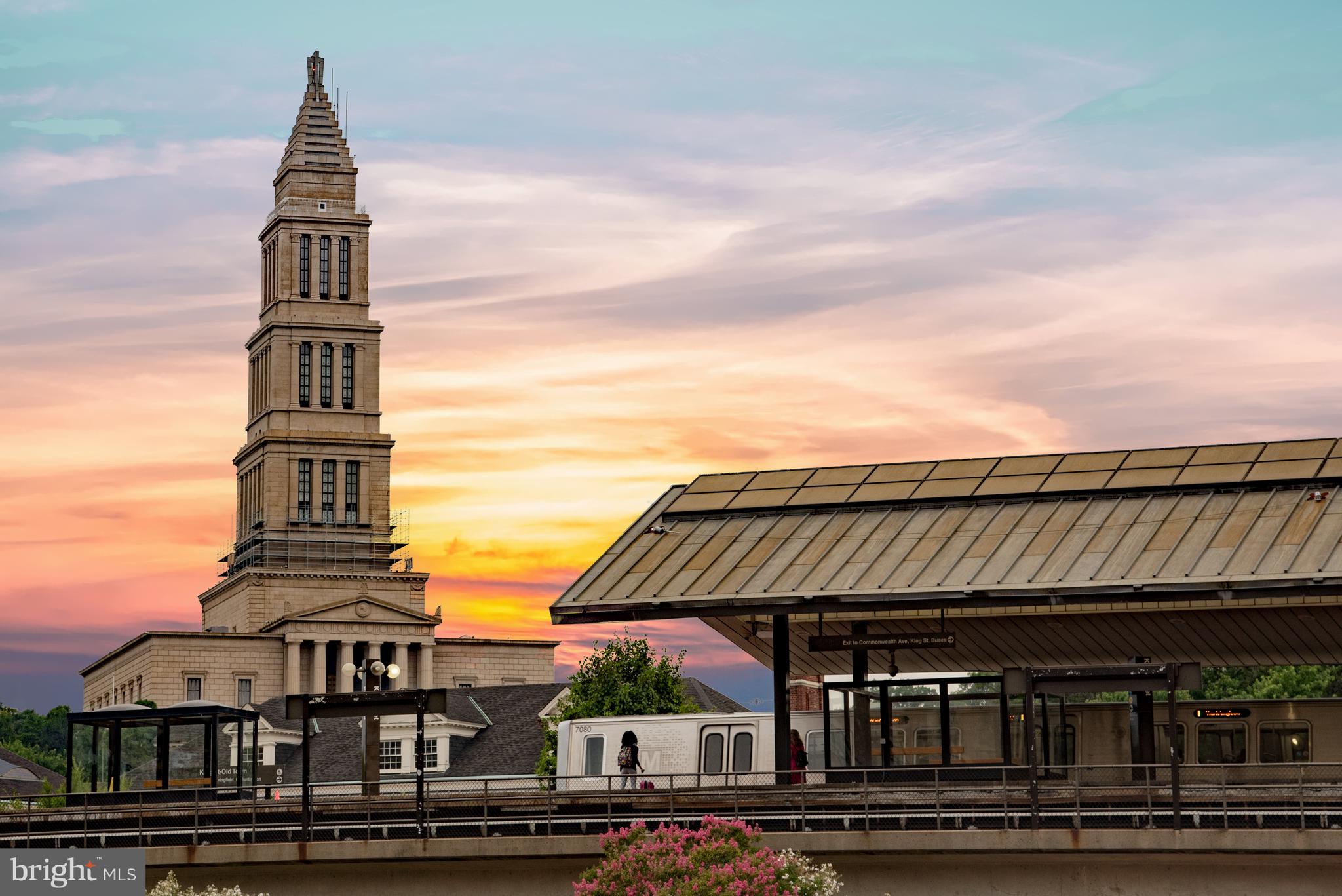 411 S COLUMBUS STREET 8