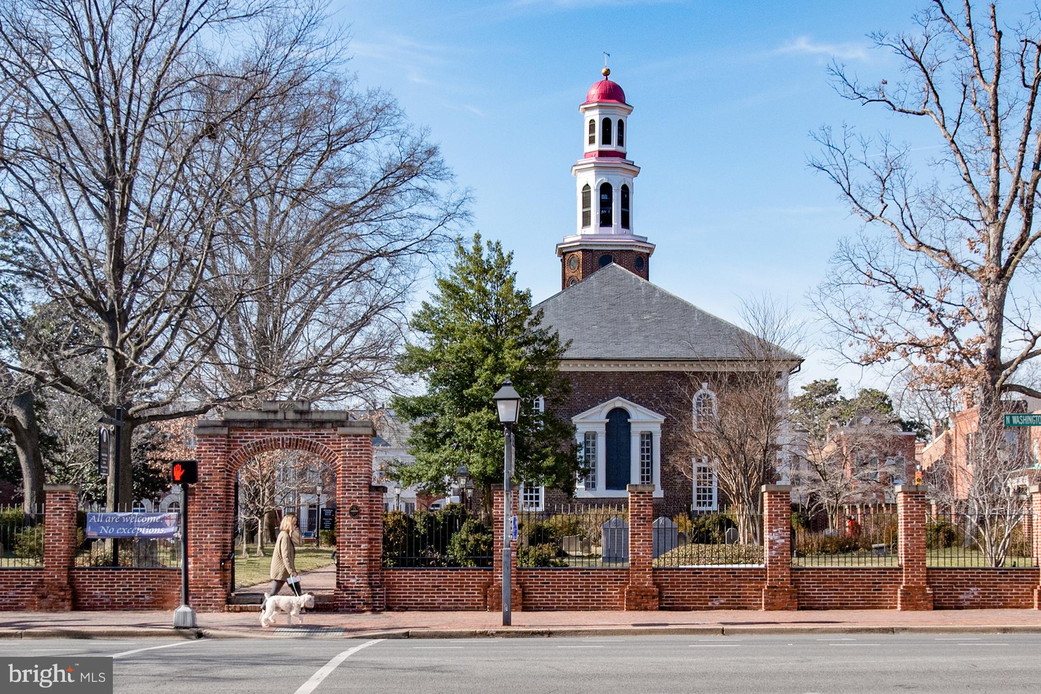 411 S COLUMBUS STREET 8