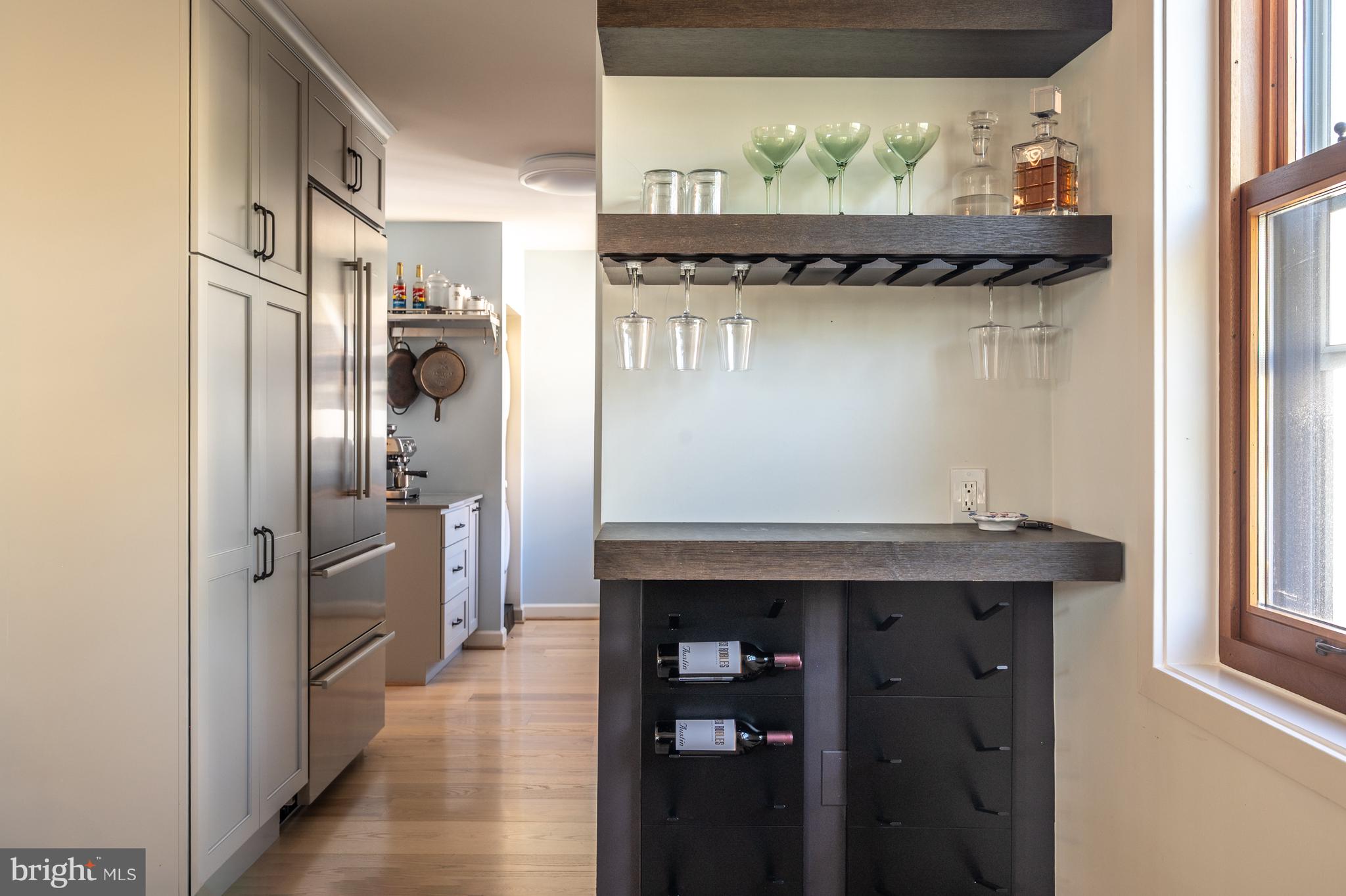 411 S COLUMBUS STREET 8