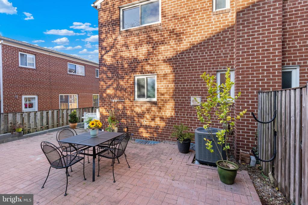 59 E TAYLOR RUN PARKWAY