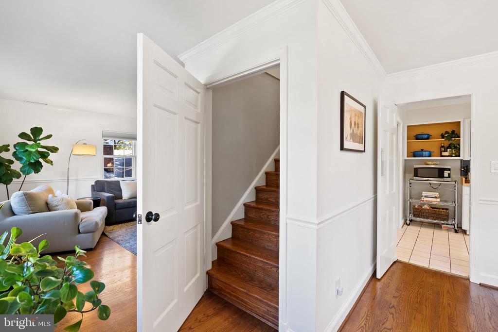 205 VASSAR PLACE