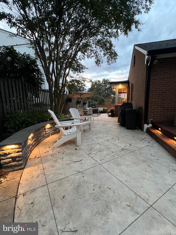 205 VASSAR PLACE