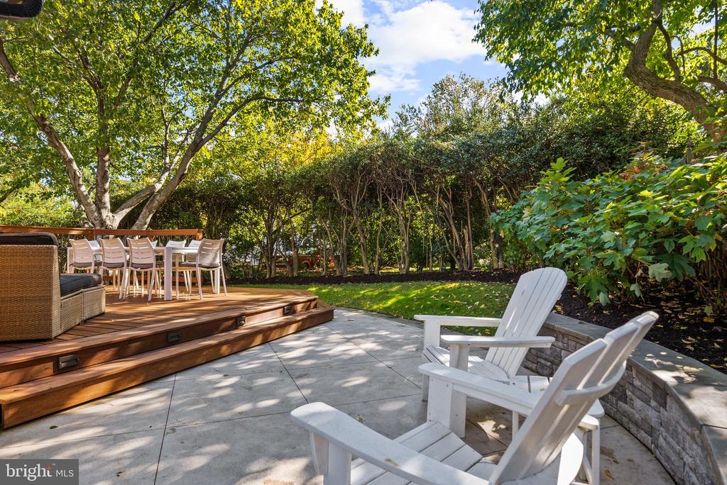 205 VASSAR PLACE