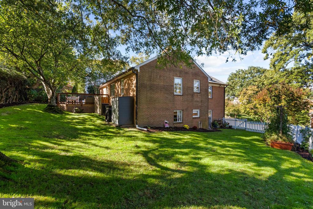 205 VASSAR PLACE