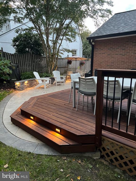 205 VASSAR PLACE