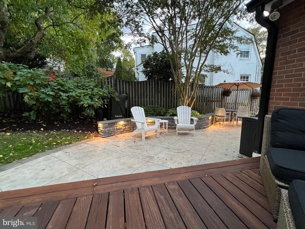 205 VASSAR PLACE