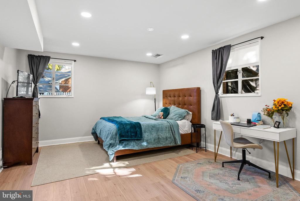 205 VASSAR PLACE