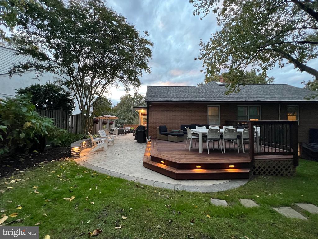205 VASSAR PLACE