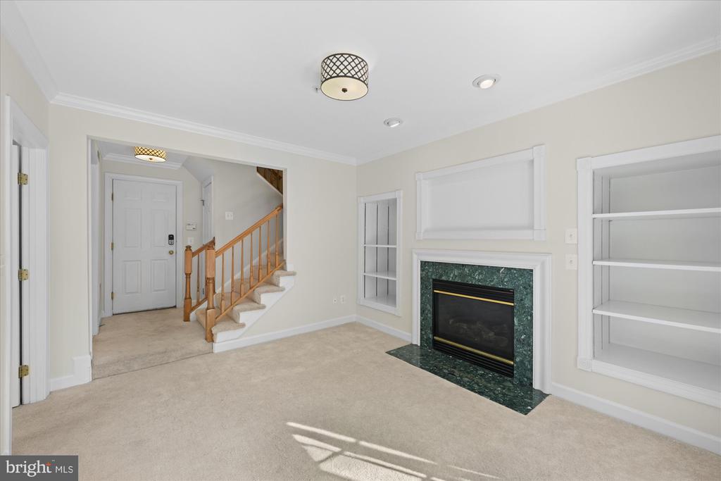 4908 WAPLE LANE