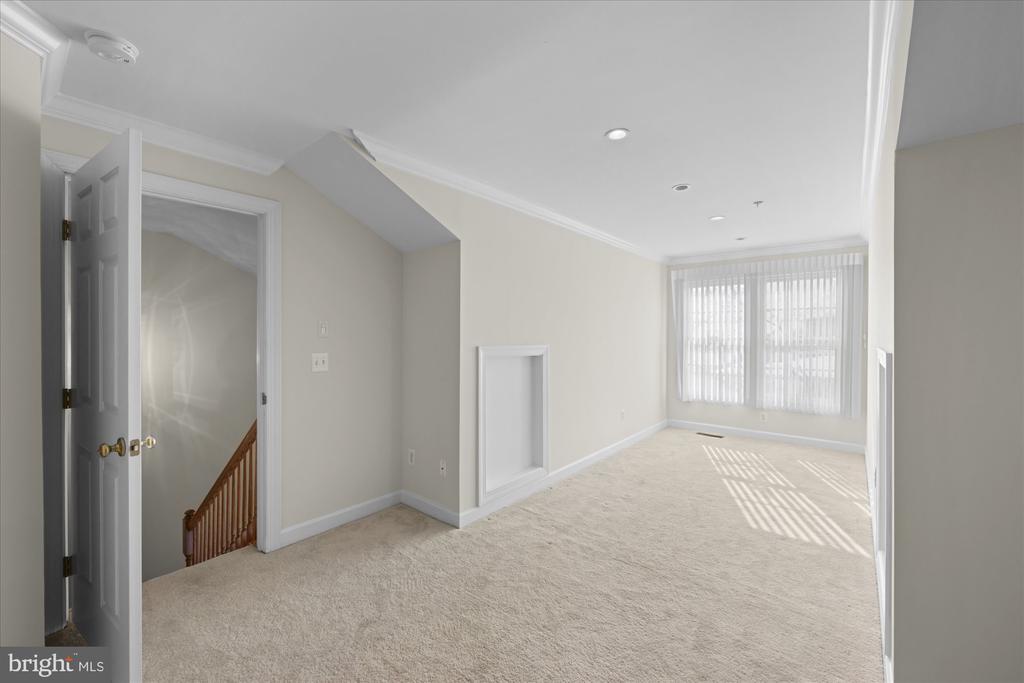 4908 WAPLE LANE