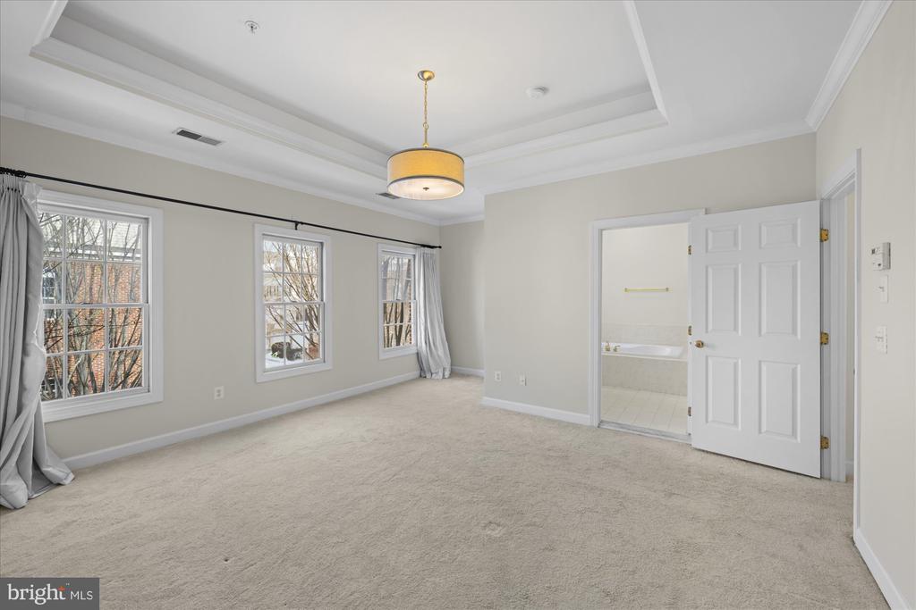 4908 WAPLE LANE
