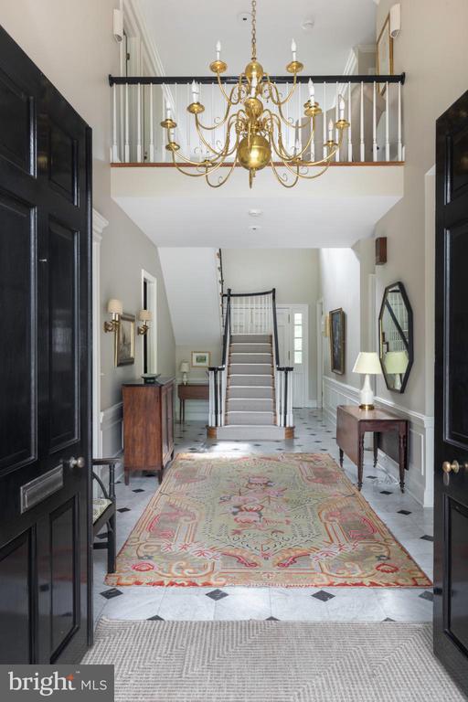 1306 BISHOP LANE