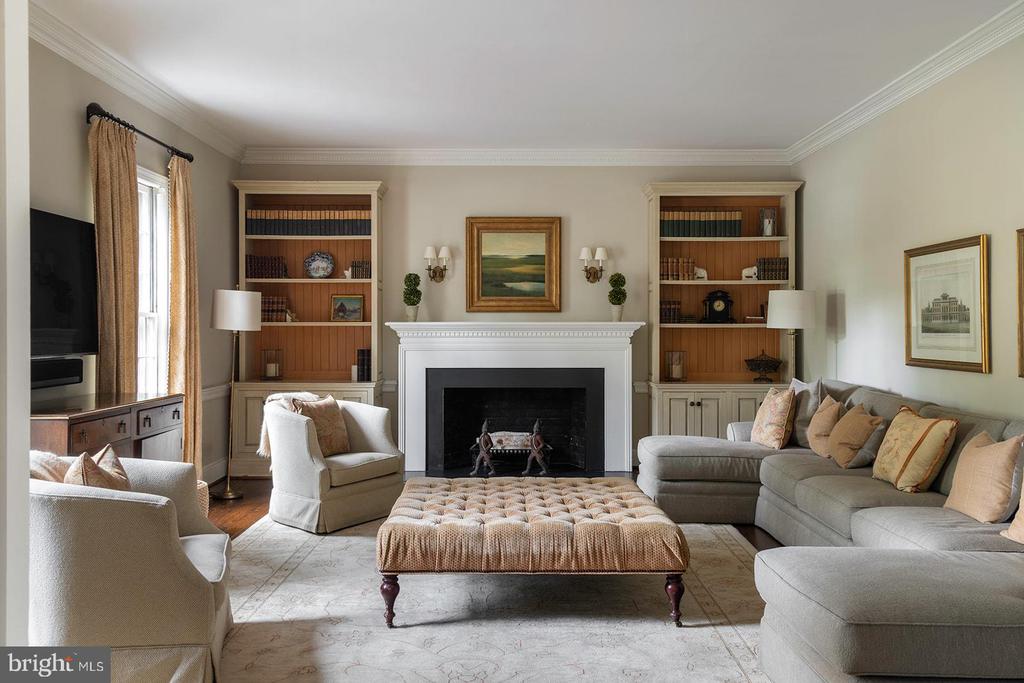 1306 BISHOP LANE