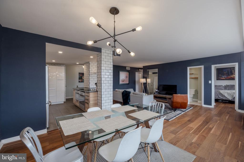 5500 HOLMES RUN PARKWAY 1005