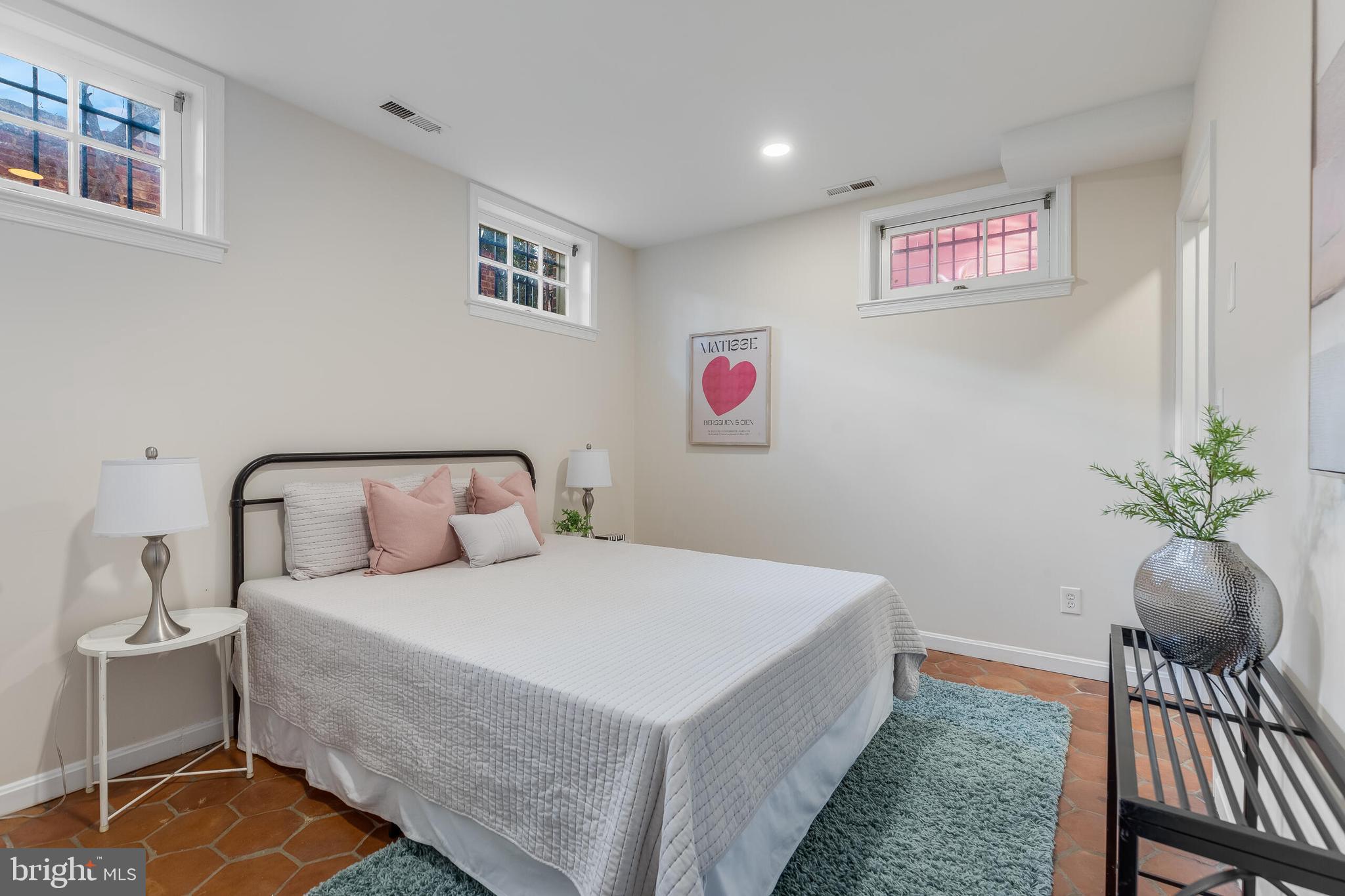 428 S FAIRFAX STREET