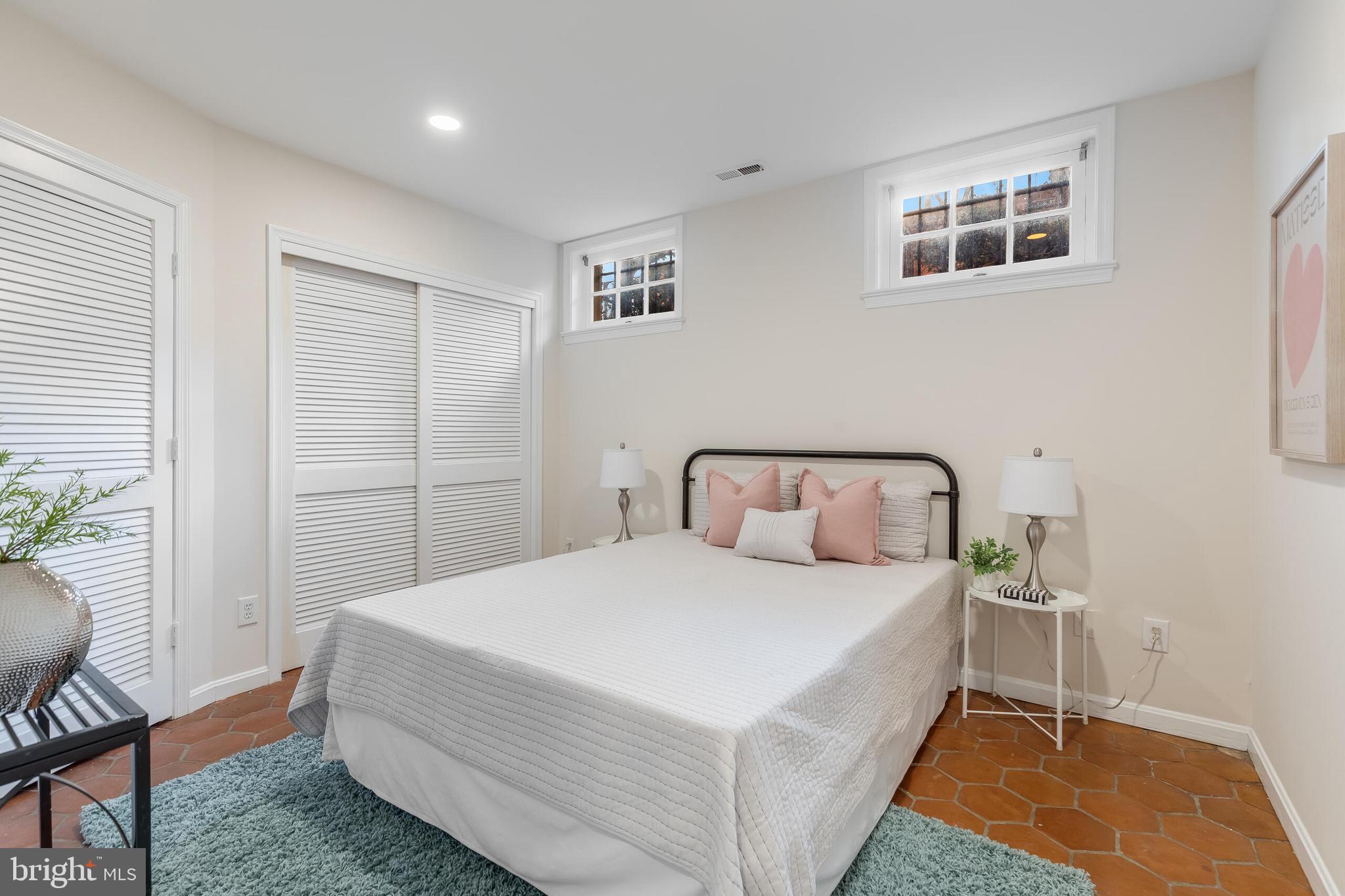 428 S FAIRFAX STREET