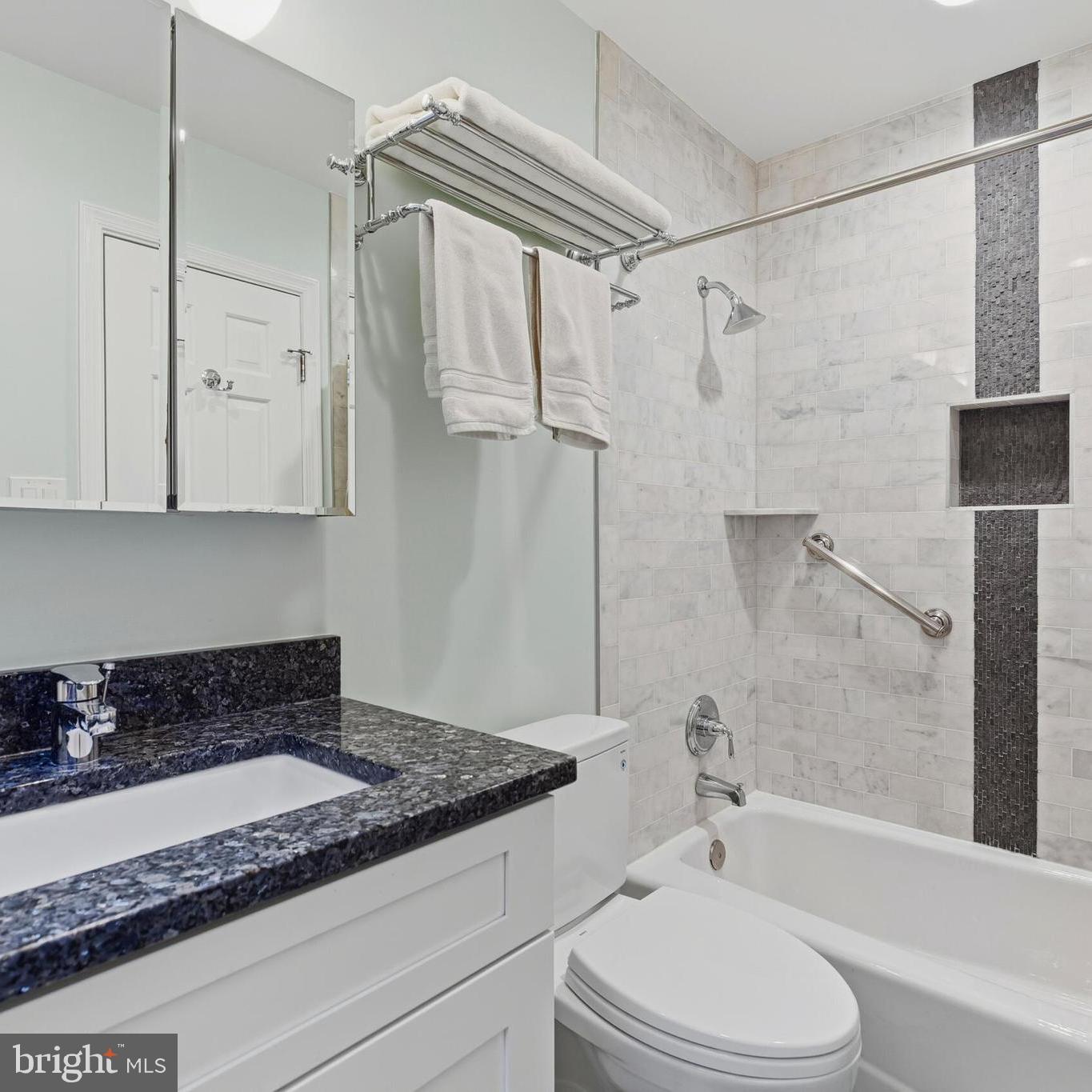 428 S FAIRFAX STREET