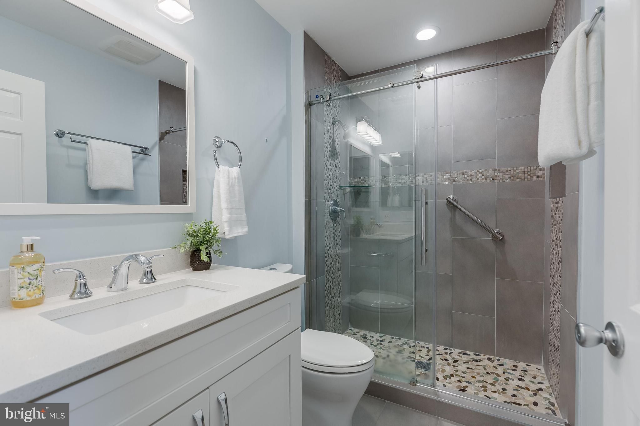 428 S FAIRFAX STREET