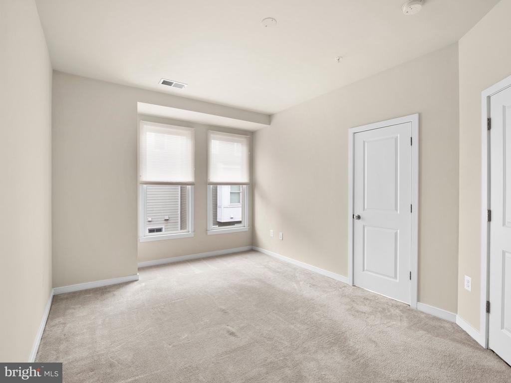 918 PETE JONES WAY