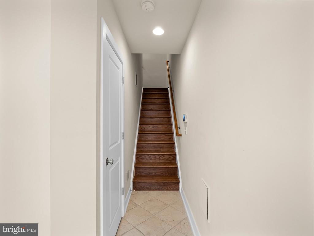 918 PETE JONES WAY