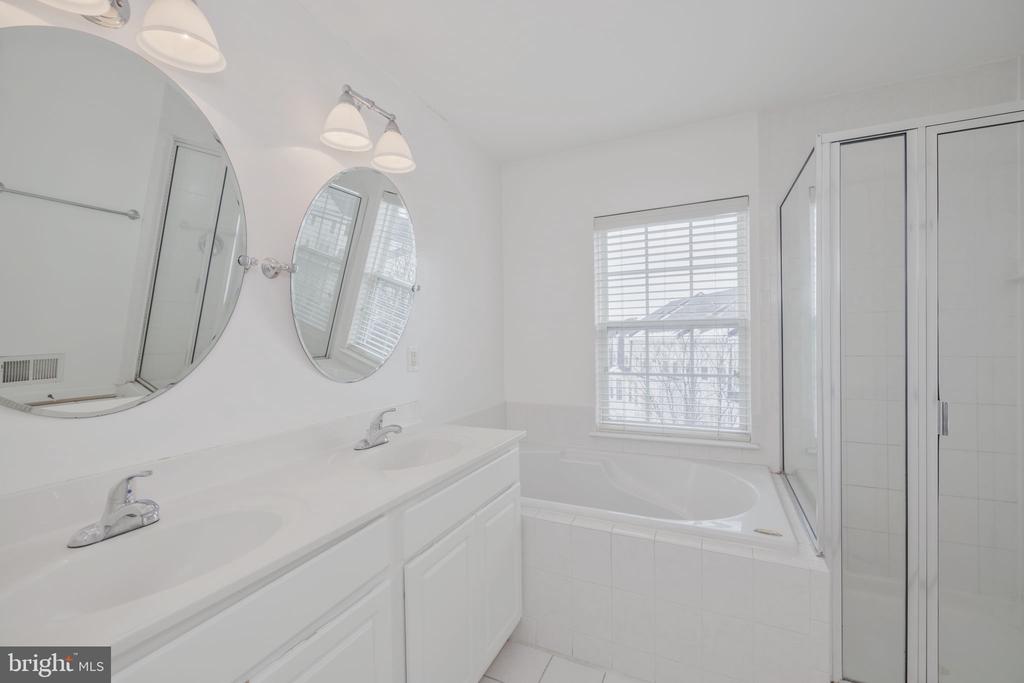 5108 ENGLISH TERRACE 104