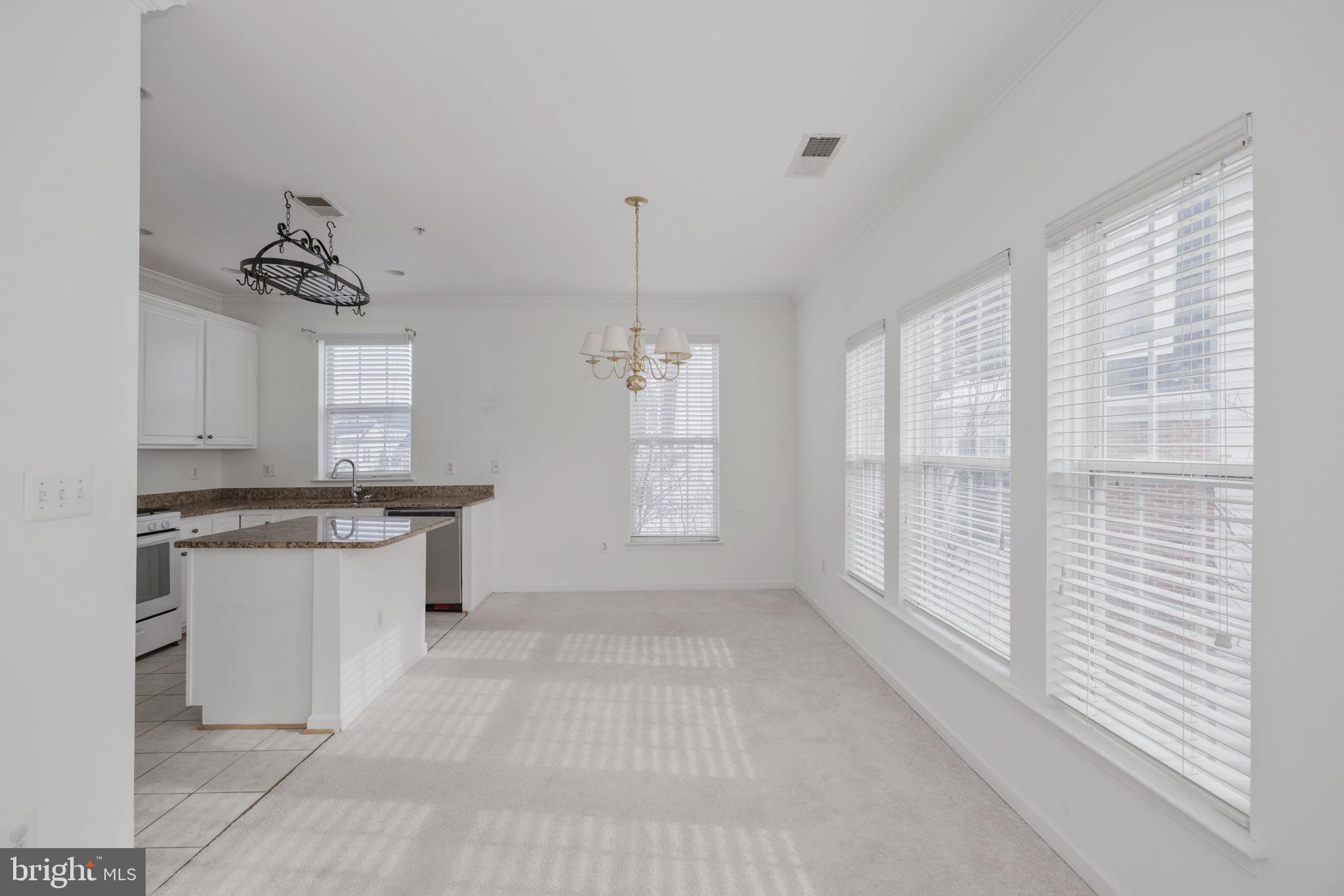 5108 ENGLISH TERRACE 104