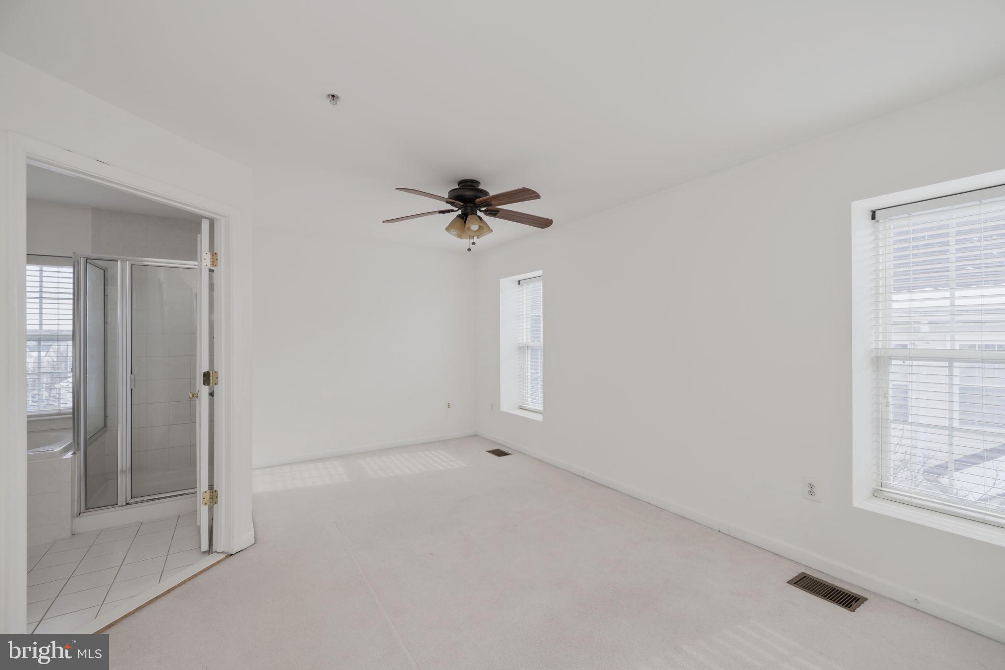 5108 ENGLISH TERRACE 104