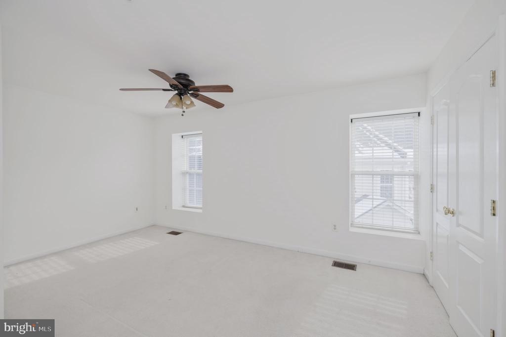 5108 ENGLISH TERRACE 104