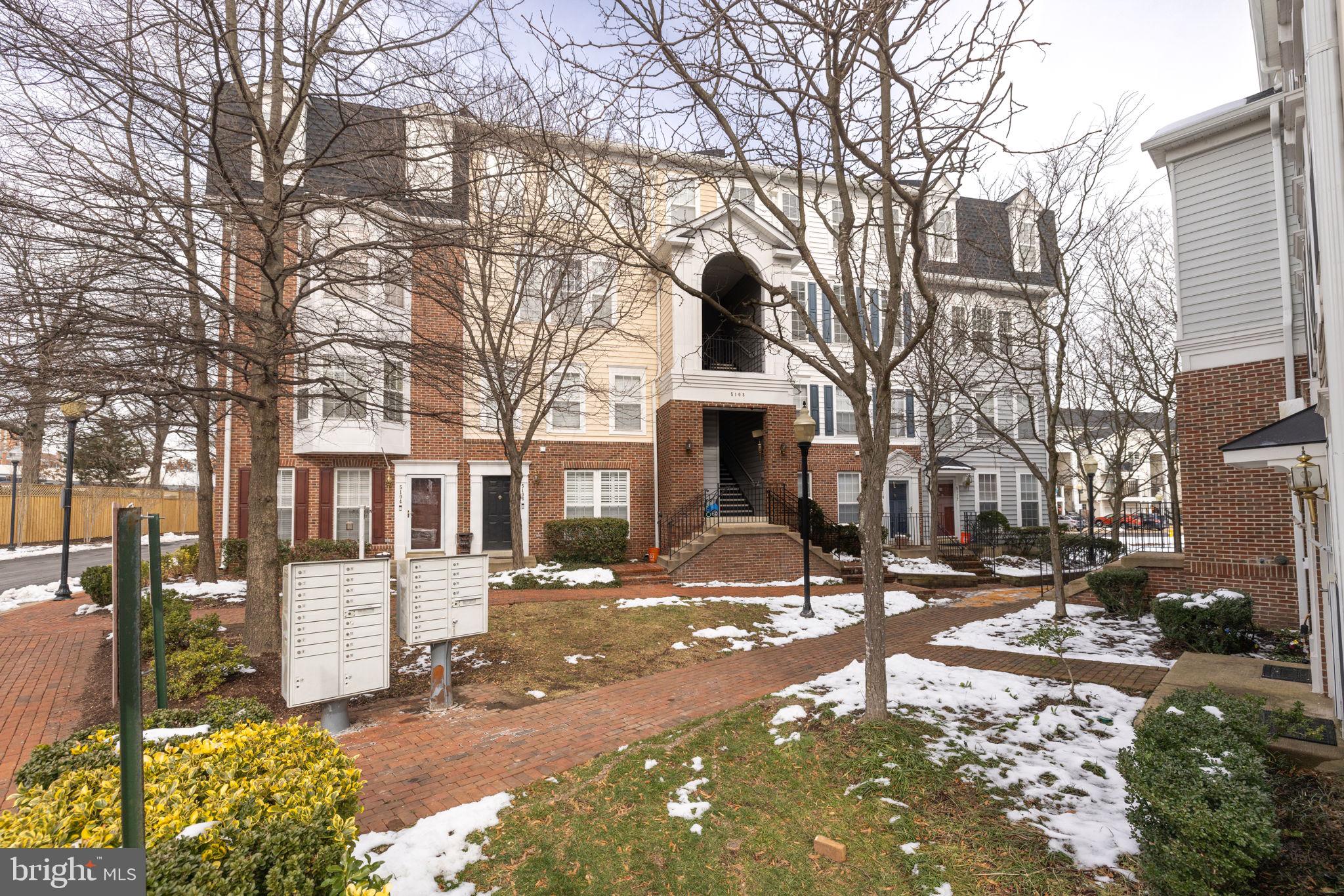 5108 ENGLISH TERRACE 104