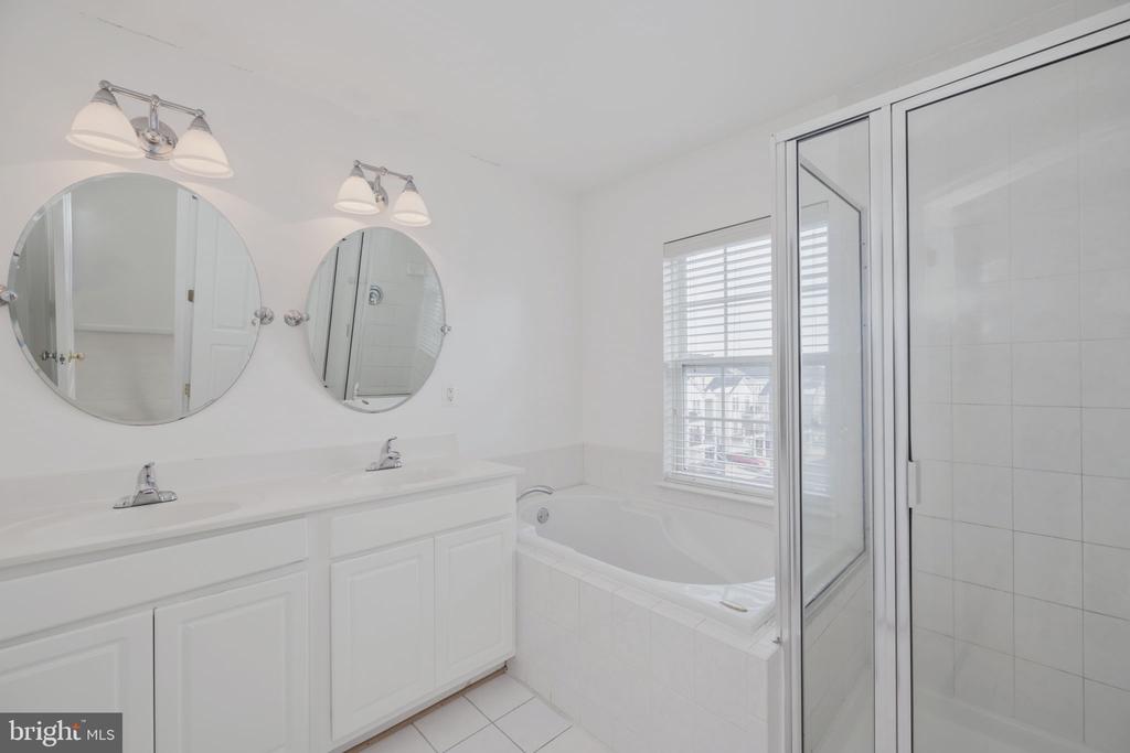 5108 ENGLISH TERRACE 104