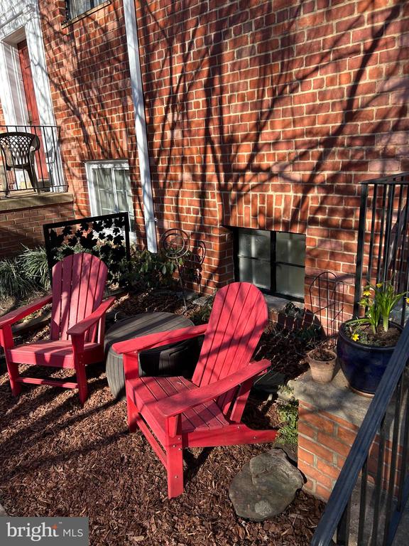 1649 FITZGERALD LANE