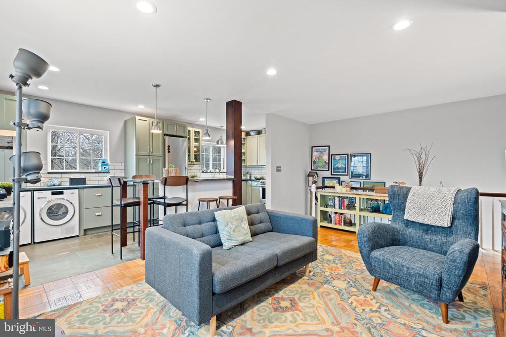 1649 FITZGERALD LANE