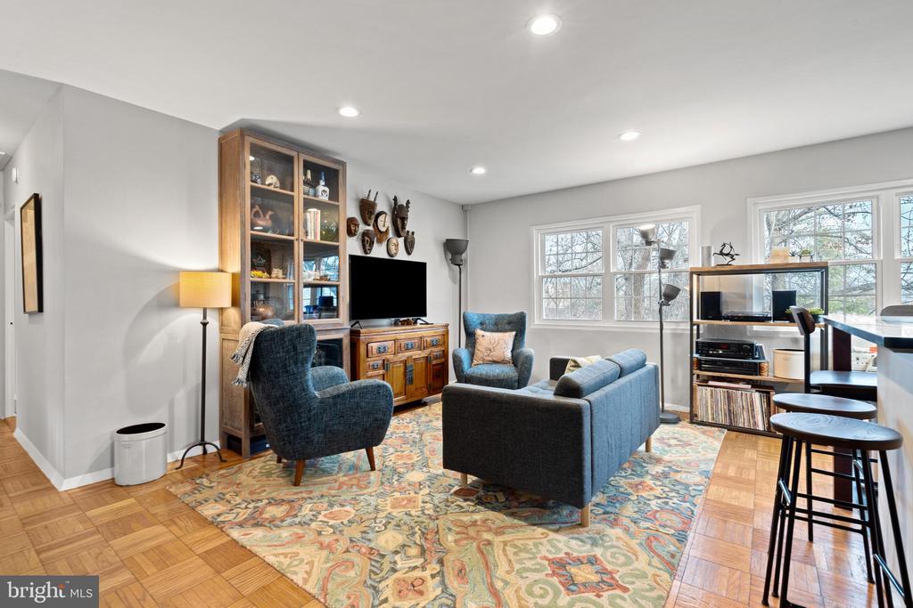 1649 FITZGERALD LANE