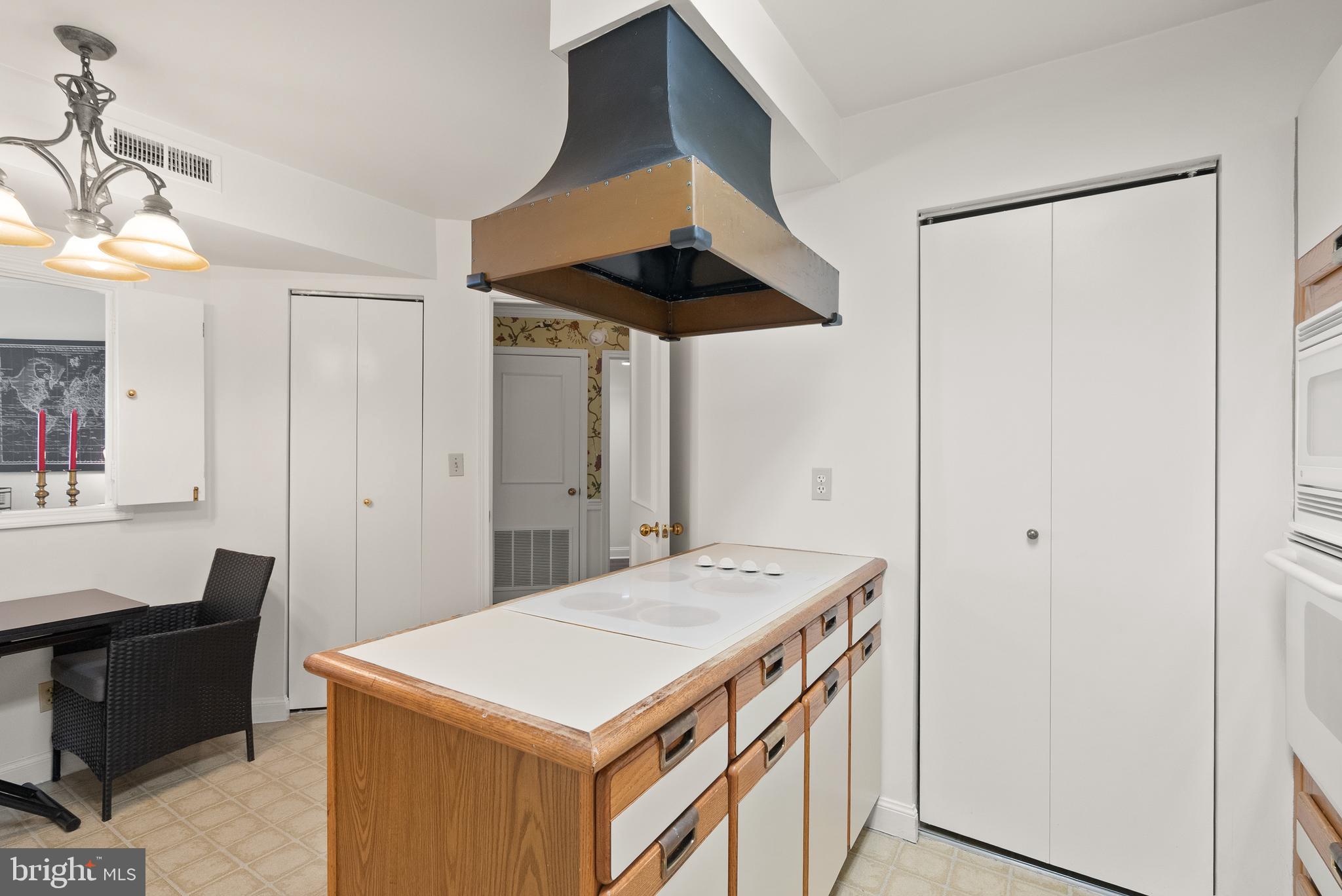 1250 S WASHINGTON STREET 215