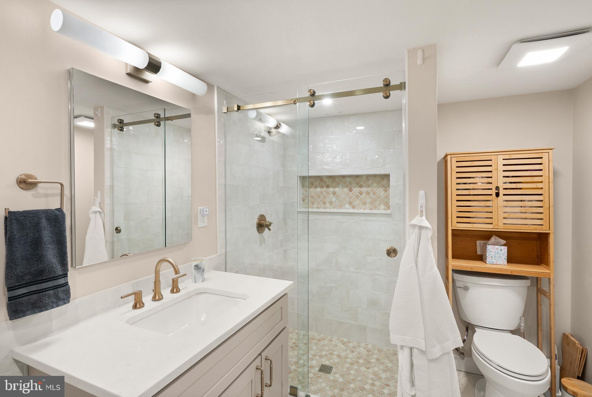 1250 S WASHINGTON STREET 215