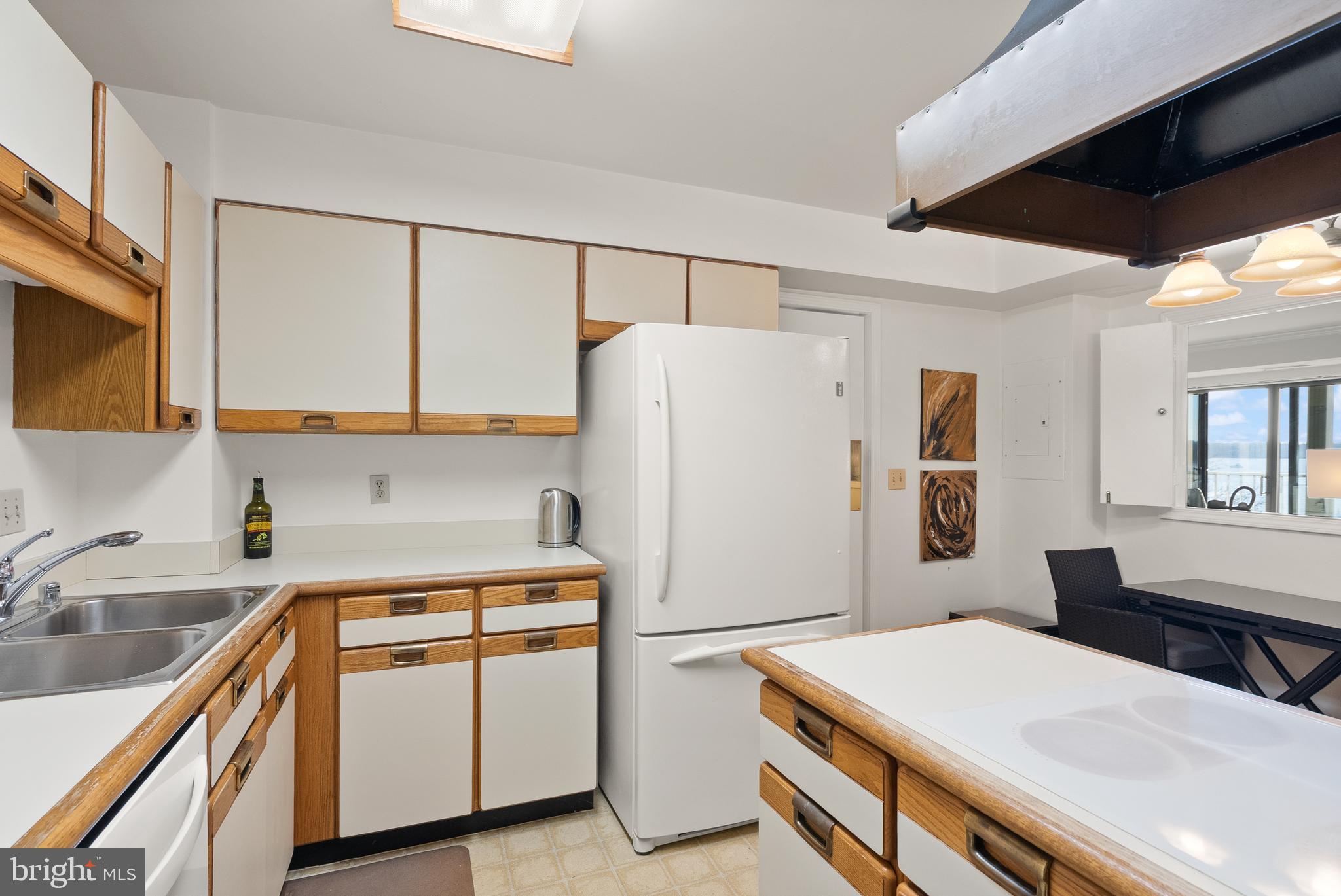 1250 S WASHINGTON STREET 215