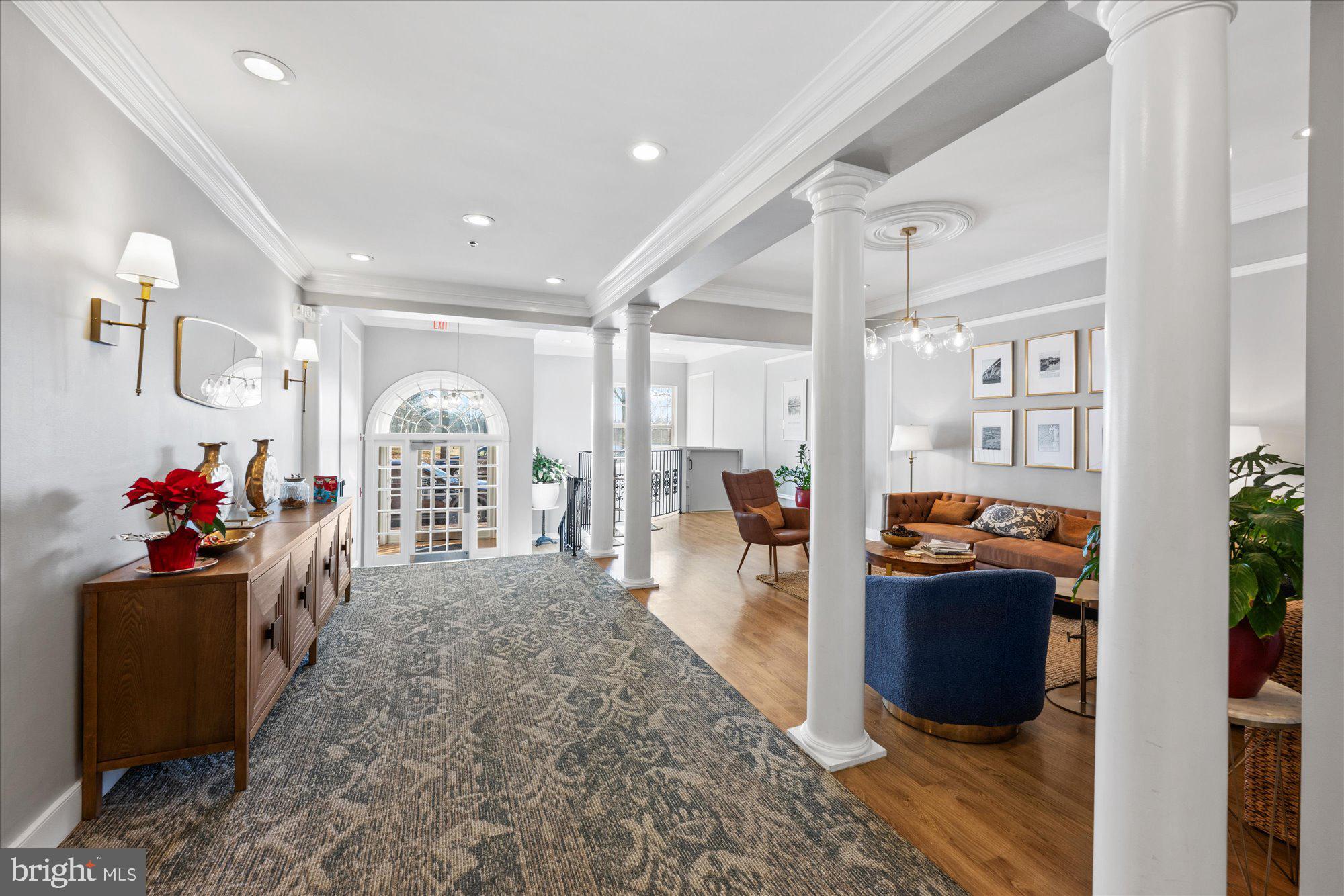 171 SOMERVELLE STREET 211