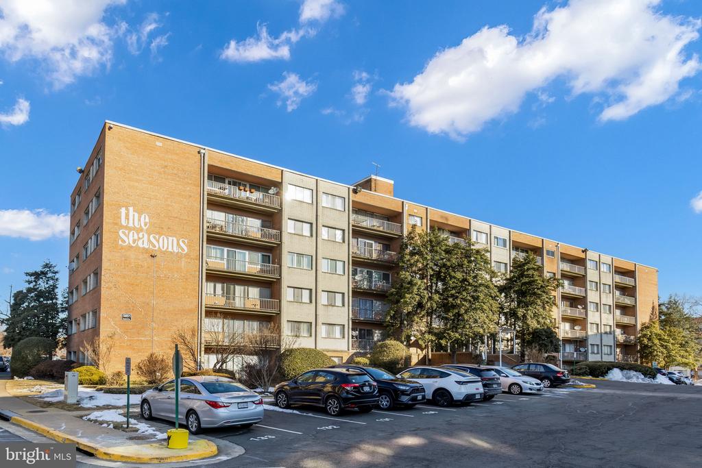 5851 QUANTRELL AVENUE 209