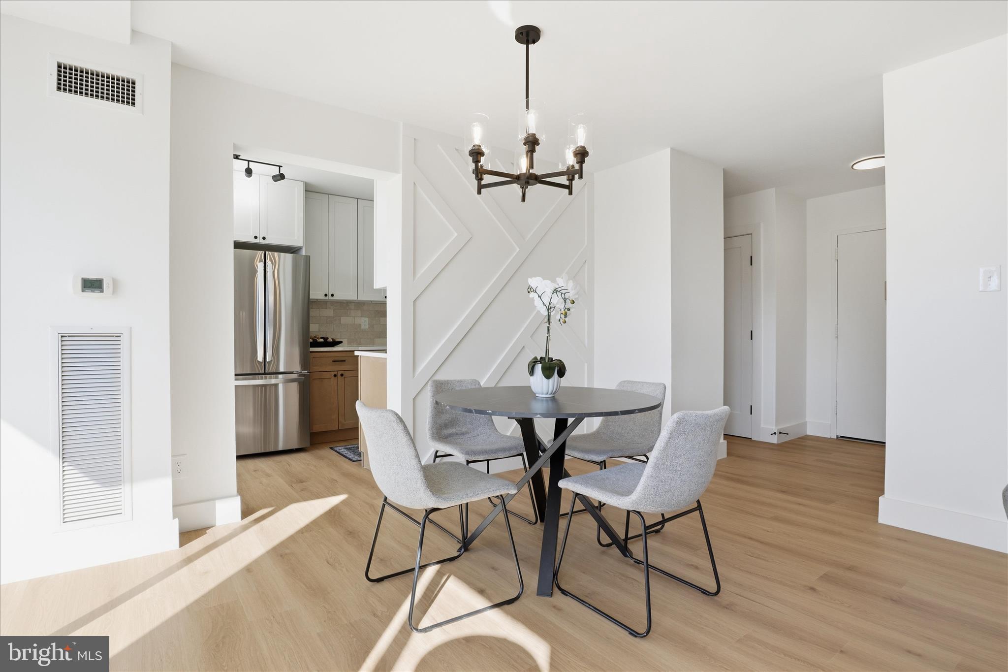 501 SLATERS LANE 102