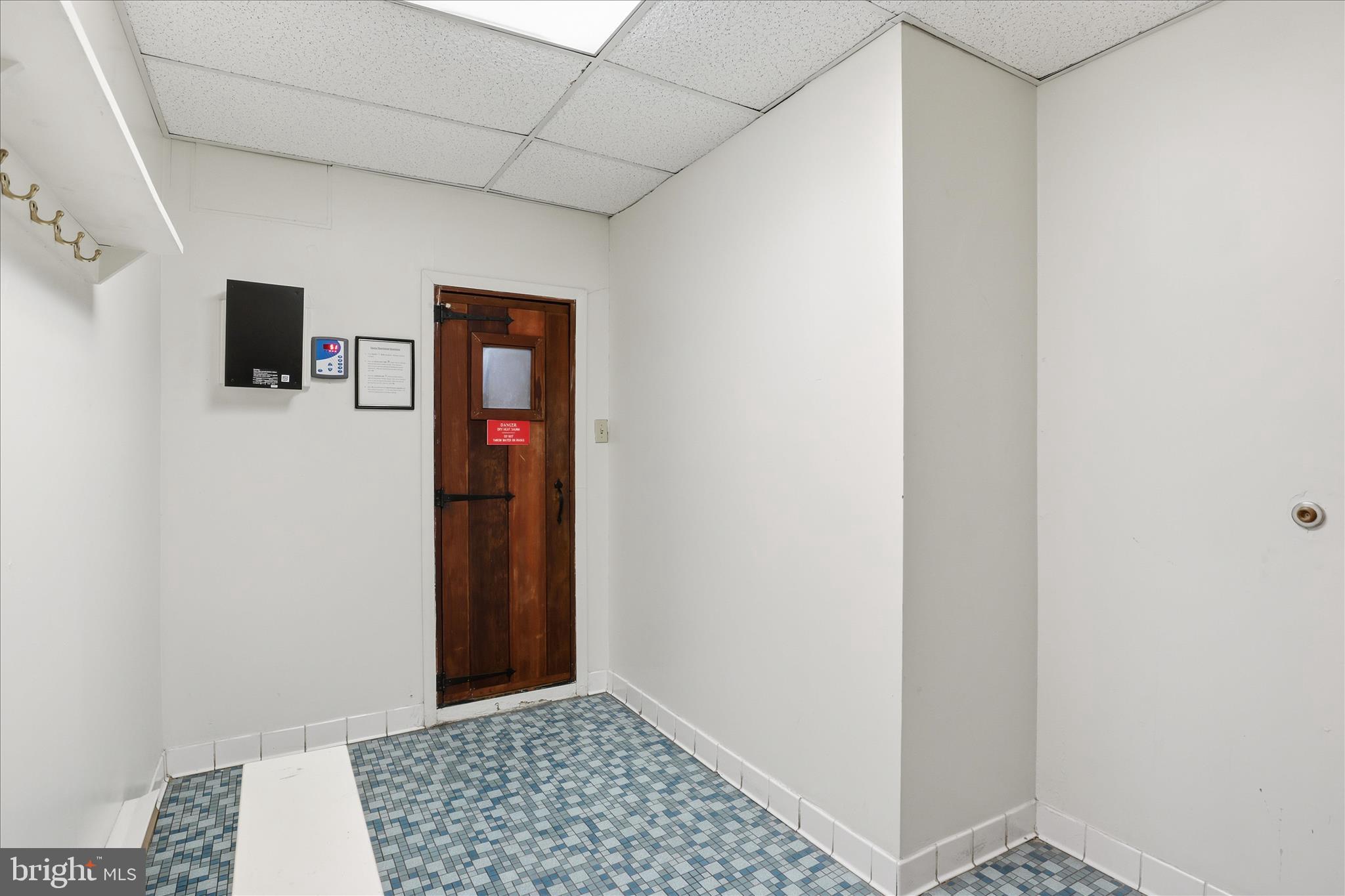 501 SLATERS LANE 102