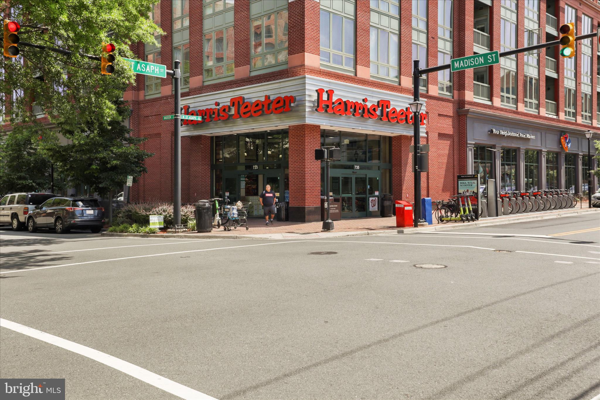 501 SLATERS LANE 102