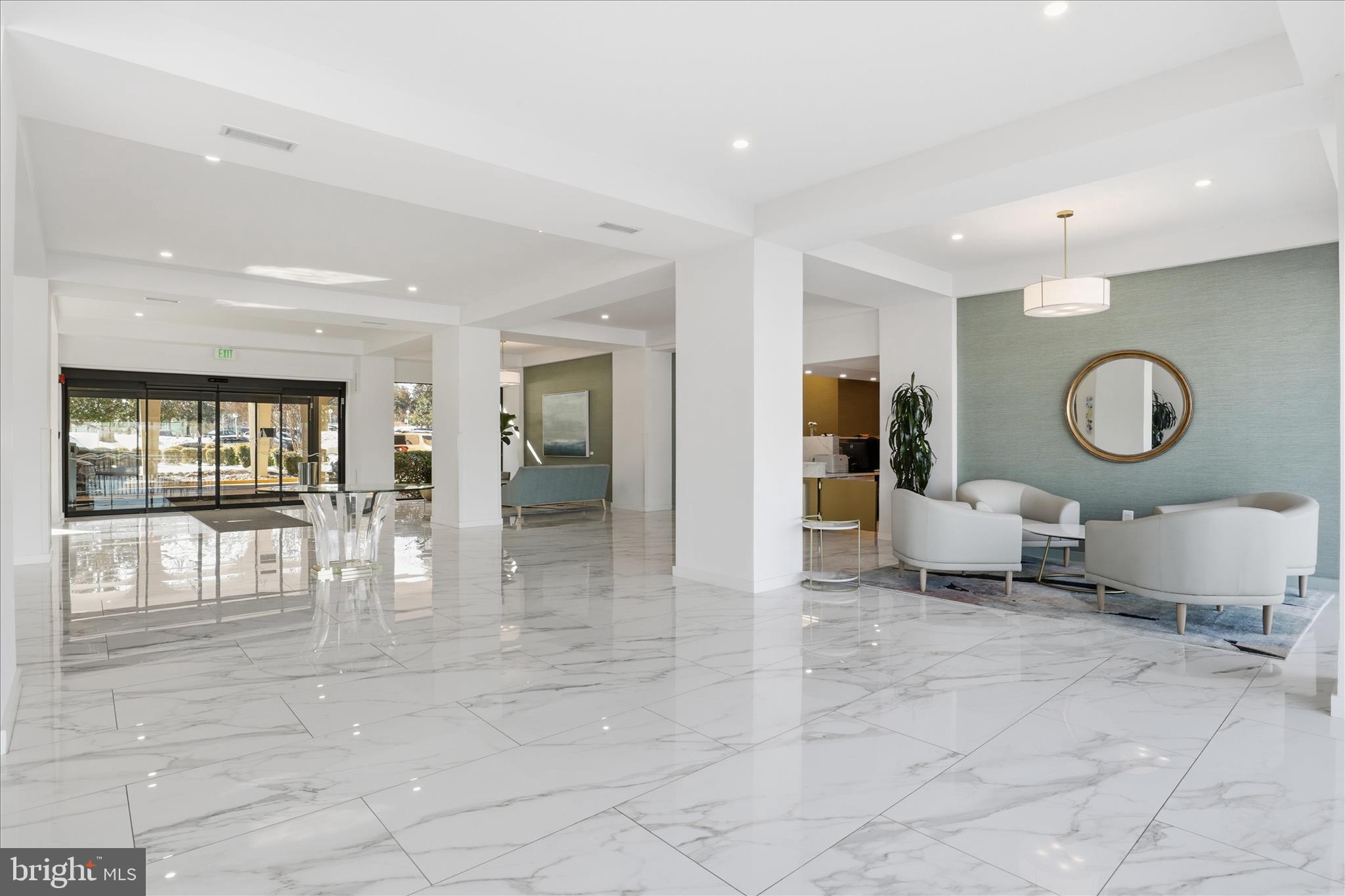 501 SLATERS LANE 102