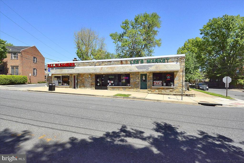 501 SLATERS LANE 102