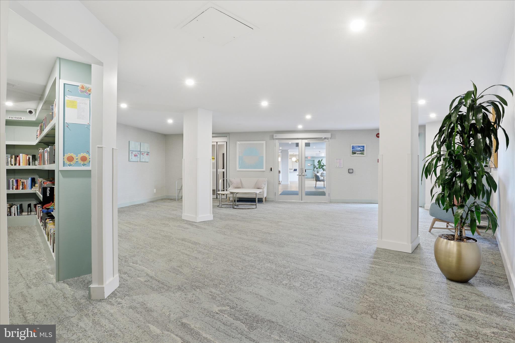 501 SLATERS LANE 102