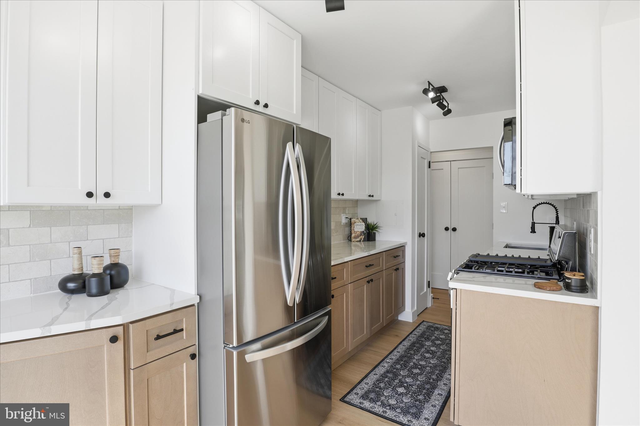 501 SLATERS LANE 102