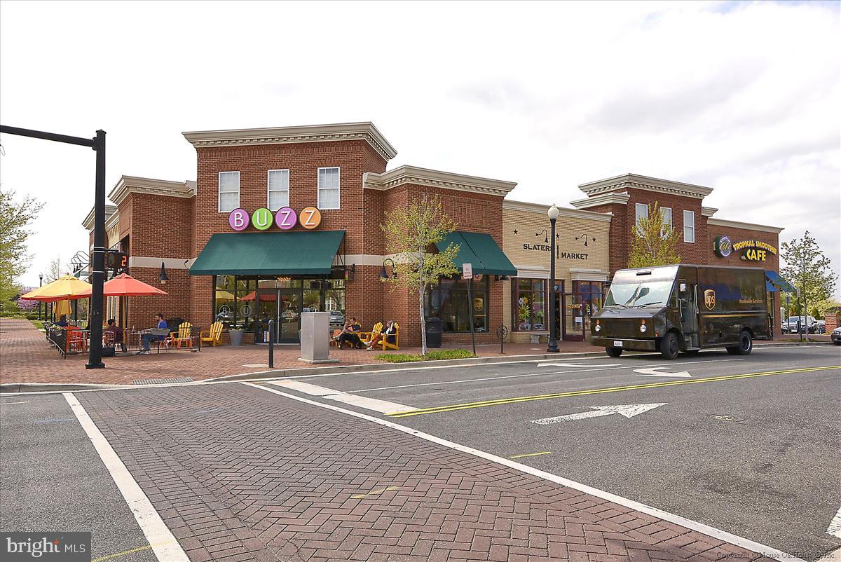 501 SLATERS LANE 102