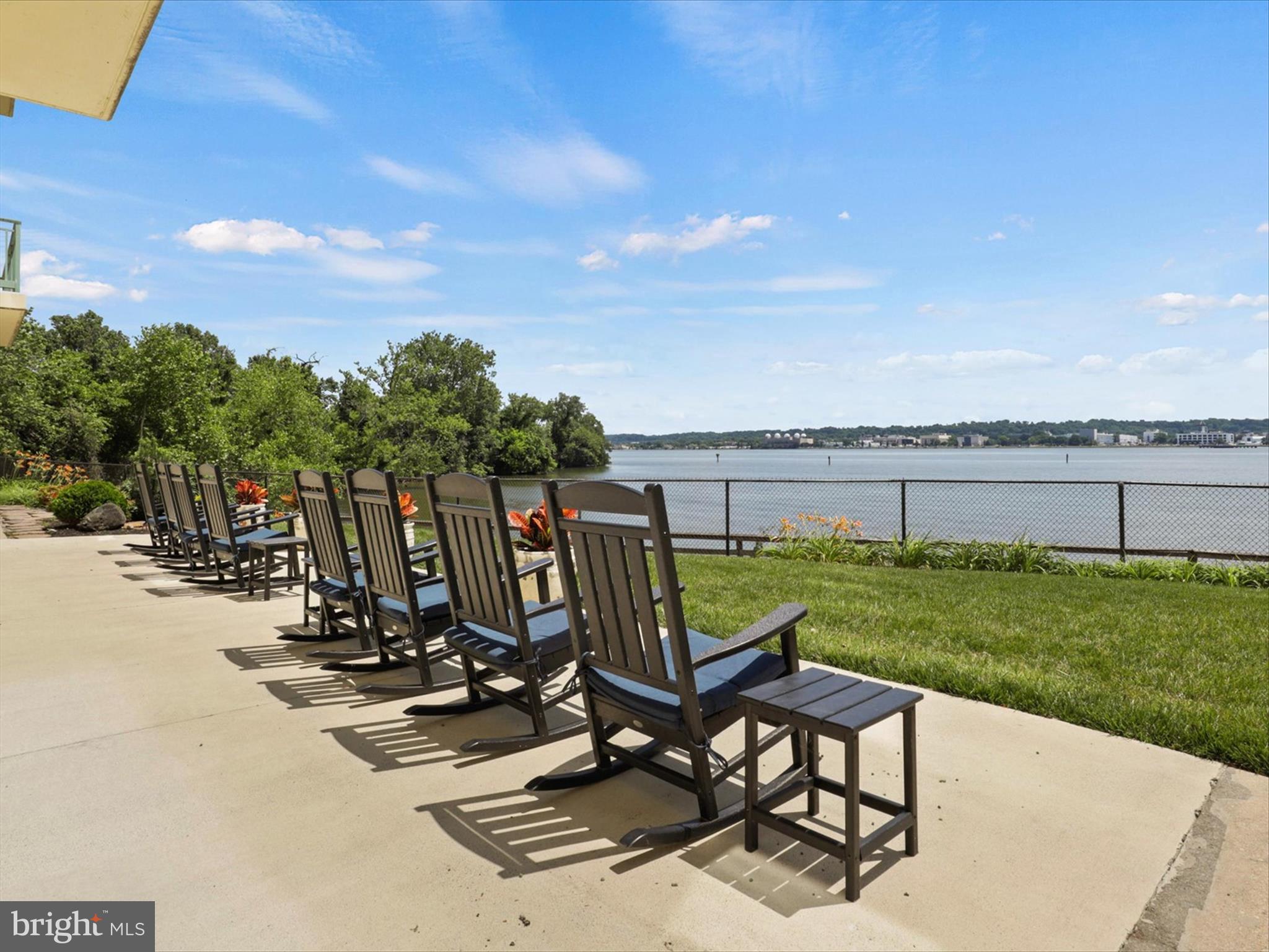 501 SLATERS LANE 102