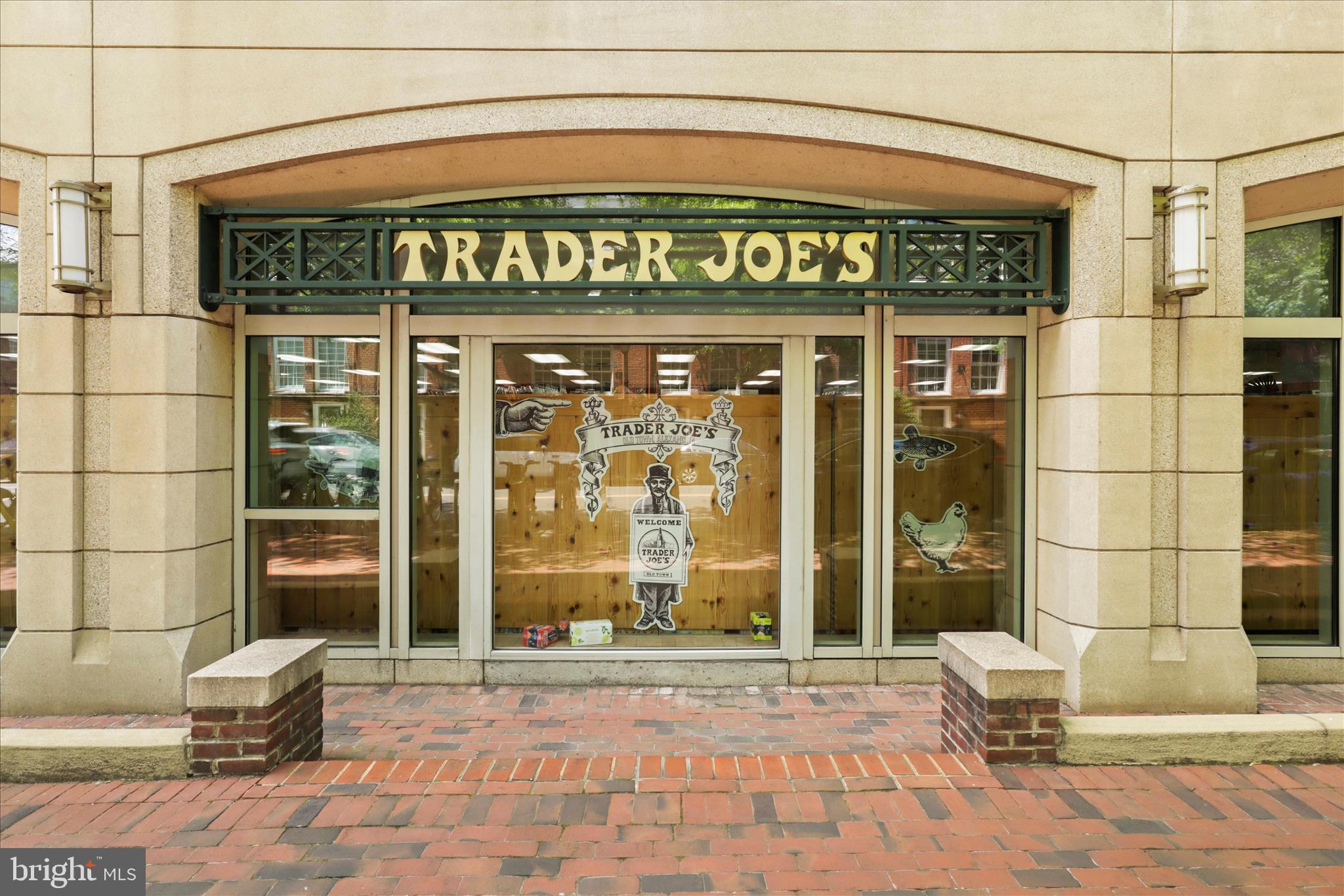 501 SLATERS LANE 102